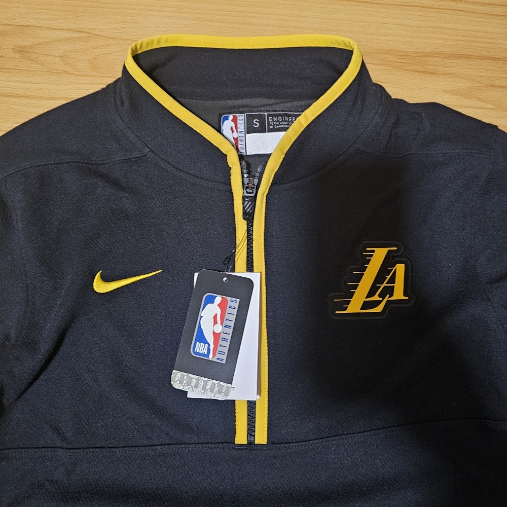 Los Angeles Lakers Half Zip Dry Fit NWT SIZE Men small